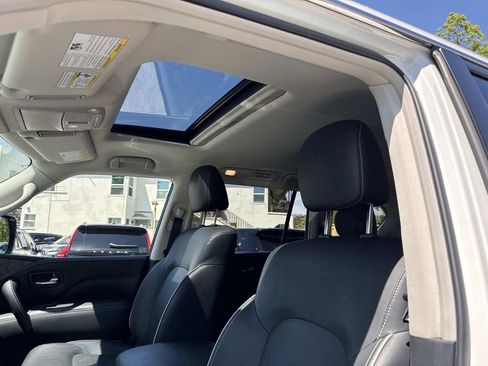 Certified 2024 INFINITI QX80 Premium Select w/ Cargo Package RWD image 17