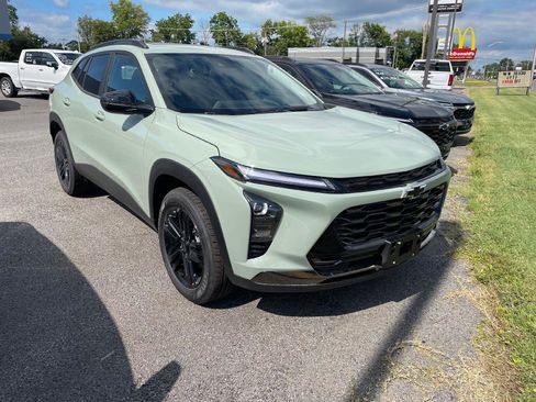 New 2025 Chevrolet Trax ACTIV w/ Sunroof Package image 4