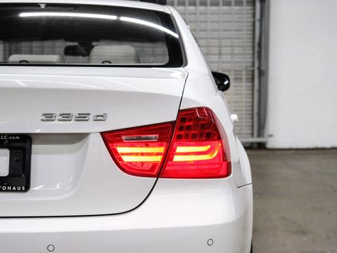 Used 2011 BMW 335d Sedan RWD image 55