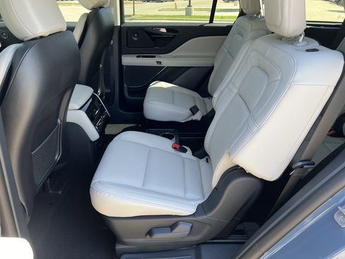 New 2025 Lincoln Aviator Reserve image 30