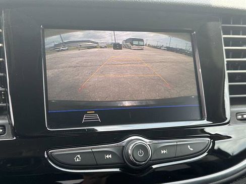 Used 2022 Buick Encore Preferred FWD image 18