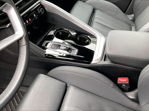 Certified 2025 Audi Q5 Premium Plus w/ Premium Plus image 17