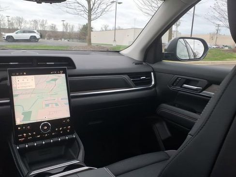 Used 2026 GMC Terrain Denali image 12