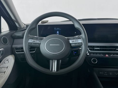 Used 2025 Hyundai Sonata SEL FWD image 18