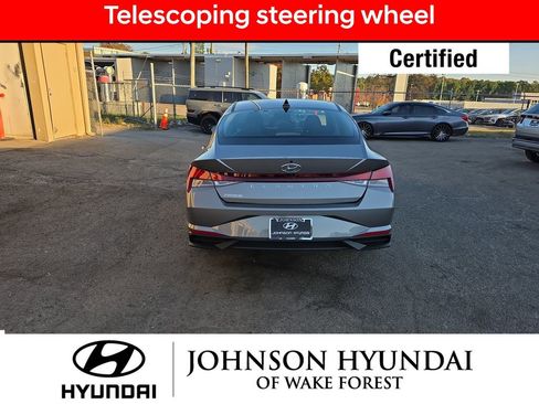 Certified 2023 Hyundai Elantra SEL w/ Preferred Accessory Package image 14