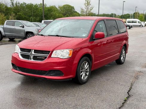 Used 2016 Dodge Grand Caravan SE FWD image 1