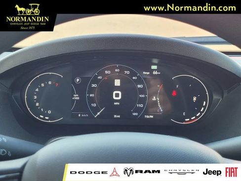 Used 2025 RAM ProMaster 2500 w/ U-Haul Equipment Group FWD image 8