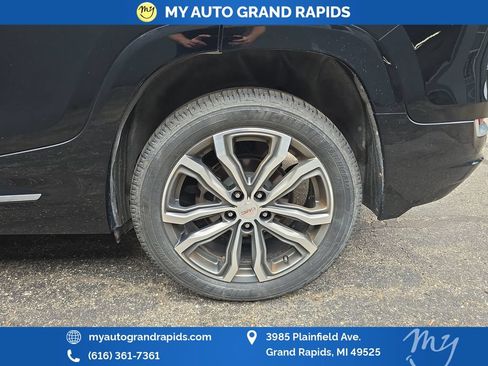 Used 2018 GMC Terrain Denali w/ Advanced Safety Package AWD/4WD image 38