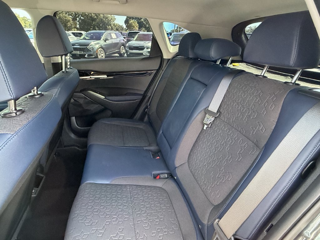 Certified 2025 Kia Seltos S FWD image 19