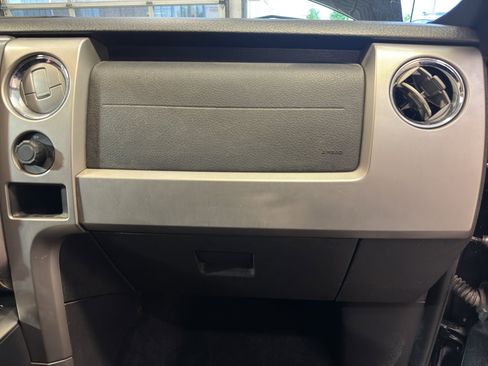 Used 2013 Ford F150 FX4 w/ Mid Equipment Group AWD/4WD image 21