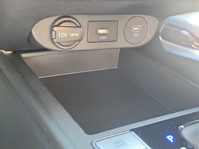 Used 2026 Hyundai Elantra SE FWD image 13