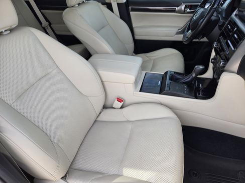 Used 2023 Lexus GX 460 Luxury w/ Sport Design Package image 22
