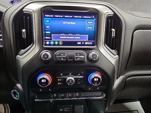 Used 2021 Chevrolet Silverado 1500 LT Trail Boss image 16