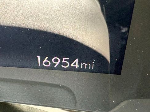Used 2025 Buick Envista Sport Touring FWD image 11