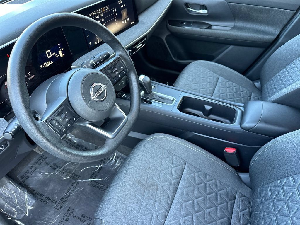 Used 2026 Nissan Kicks SV FWD image 9