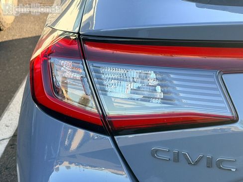 Used 2023 Honda Civic Sport image 12
