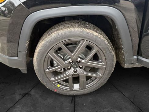 New 2026 Jeep Compass Latitude image 14