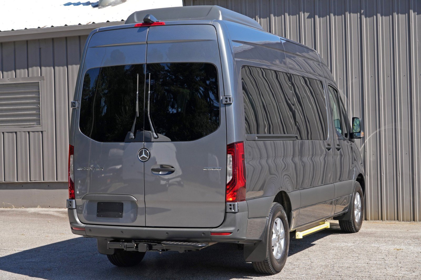 Used 2023 Mercedes-Benz Sprinter 2500 image 50