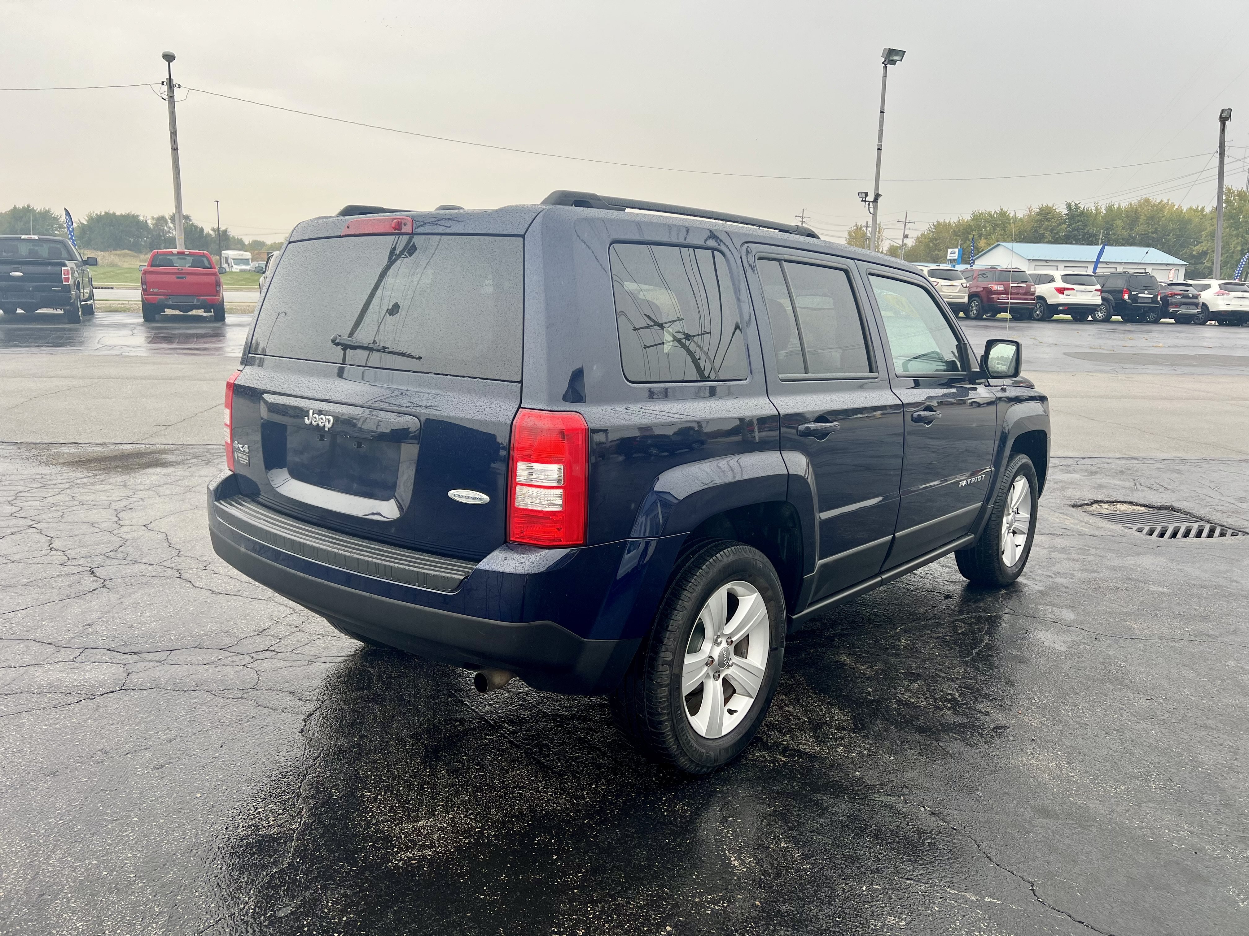 Used 2016 Jeep Patriot Latitude AWD/4WD image 5