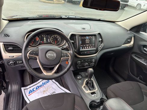 Used 2016 Jeep Cherokee 75th Anniversary image 24