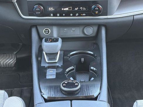 Certified 2023 Nissan Rogue SV AWD/4WD image 4