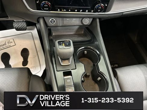 Used 2023 Nissan Rogue SV w/ SV Premium B Package AWD/4WD image 17