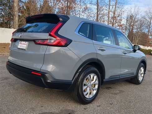 Used 2023 Honda CR-V LX image 4
