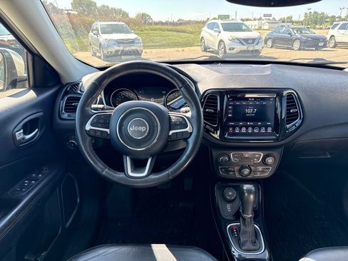 Used 2018 Jeep Compass Limited AWD/4WD image 12