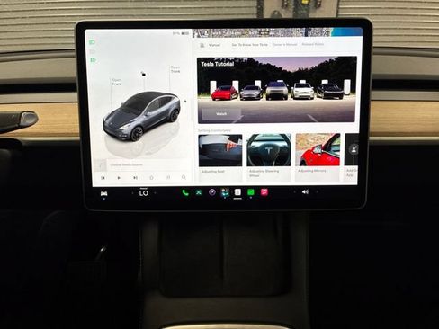 Used 2023 Tesla Model Y Long Range AWD/4WD image 18