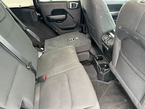 Used 2020 Jeep Wrangler Unlimited Sport S image 17