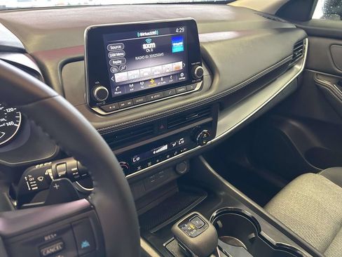 Used 2026 Nissan Rogue SV FWD image 19