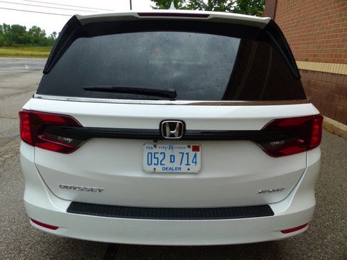 Used 2023 Honda Odyssey Sport image 8