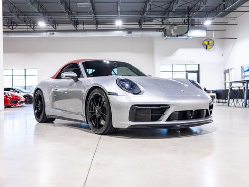 Used 2022 Porsche 911 Cabriolet image 3