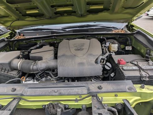 Certified 2023 Toyota Tacoma TRD Sport w/ TRD Premium Sport Package AWD/4WD image 21