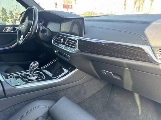 Used 2019 BMW X5 xDrive40i w/ Convenience Package AWD/4WD image 28