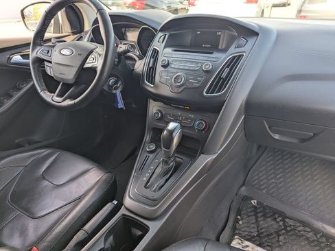 Used 2015 Ford Focus SE w/ Equipment Group 201A FWD image 31