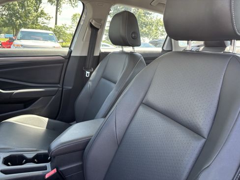 Used 2019 Volkswagen Jetta SEL FWD image 16