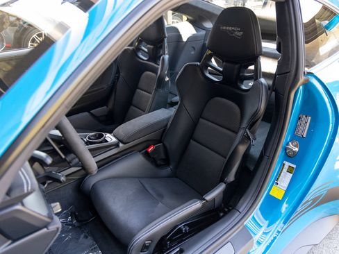 Used 2025 Porsche 911 GT3 RS RWD image 5