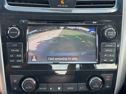 Used 2014 Nissan Altima 2.5 SV w/ Convenience Package FWD image 25
