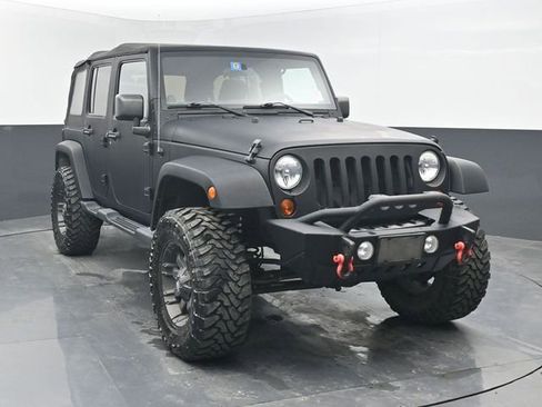 Used 2012 Jeep Wrangler Unlimited Sahara AWD/4WD image 9