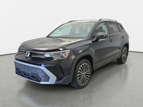 New 2026 Volkswagen Taos SE image 7