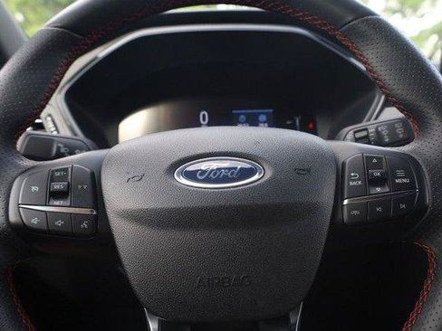 Used 2025 Ford Escape ST-Line AWD/4WD image 9