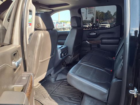 Used 2021 GMC Sierra 1500 Denali w/ Denali Ultimate Package AWD/4WD image 17