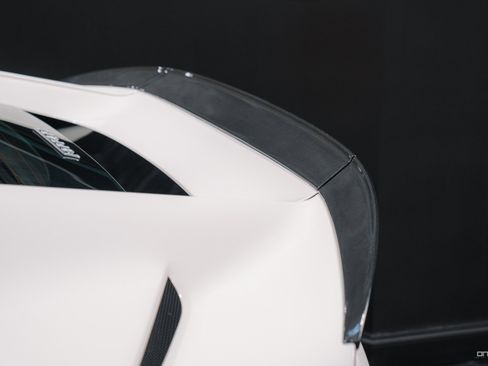 Used 2018 Ferrari 812 Superfast image 5