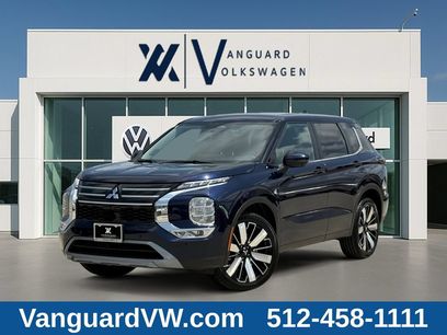 Used 2025 Mitsubishi Outlander SE