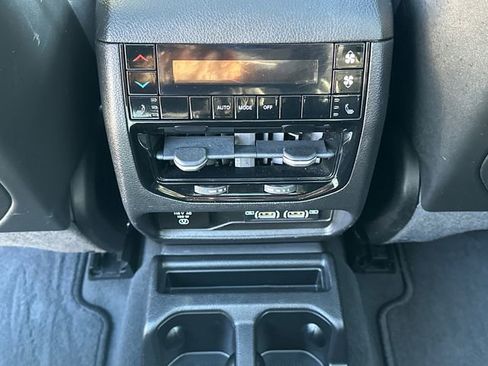 Used 2023 Jeep Grand Cherokee L Limited image 22