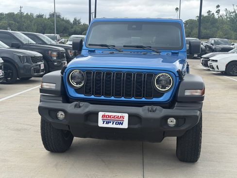 Used 2024 Jeep Wrangler Unlimited Sport AWD/4WD image 10