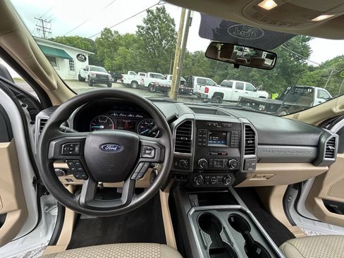 Used 2018 Ford F250 XLT w/ XLT Value Package AWD/4WD image 17