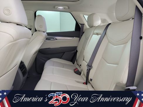 Used 2023 Cadillac XT5 Premium Luxury w/ Technology Package FWD image 9