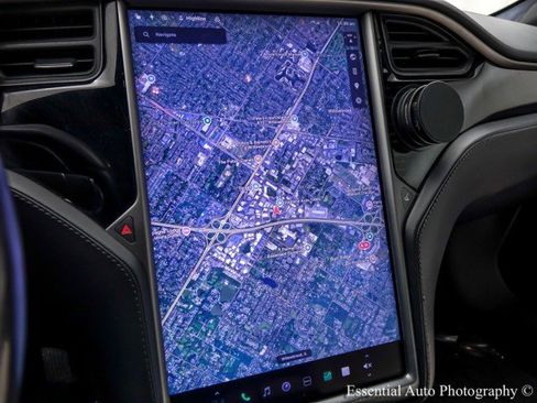 Used 2019 Tesla Model S Long Range image 18